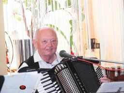 Helmut Schmitzberger und Peter Glück im GH Timo am 04. Mai 2024